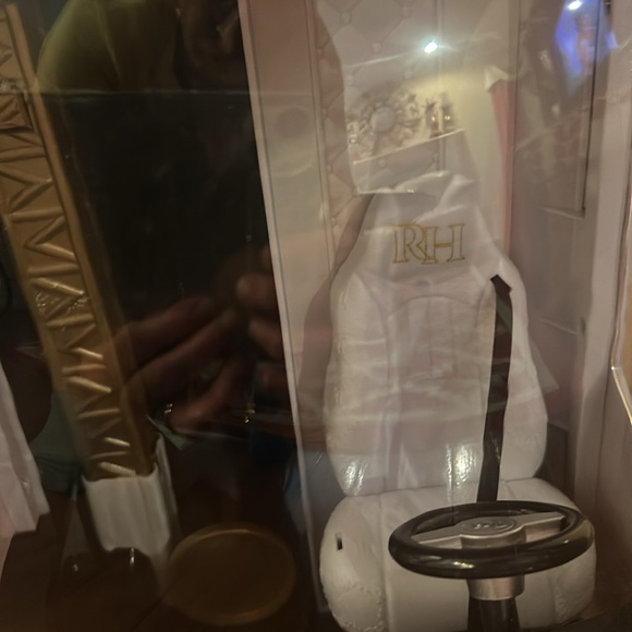 Rainbow High Working Stage Lights Vision World Tour Bus & Stage 4-in-1 Deluxe - Picture 4 of 11